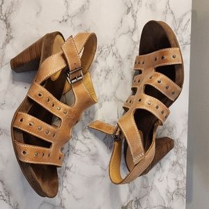 Fidji Pourtugese Leather Tan Studded Sandal Heels SZ 40 US 9.5 Made in Portugal